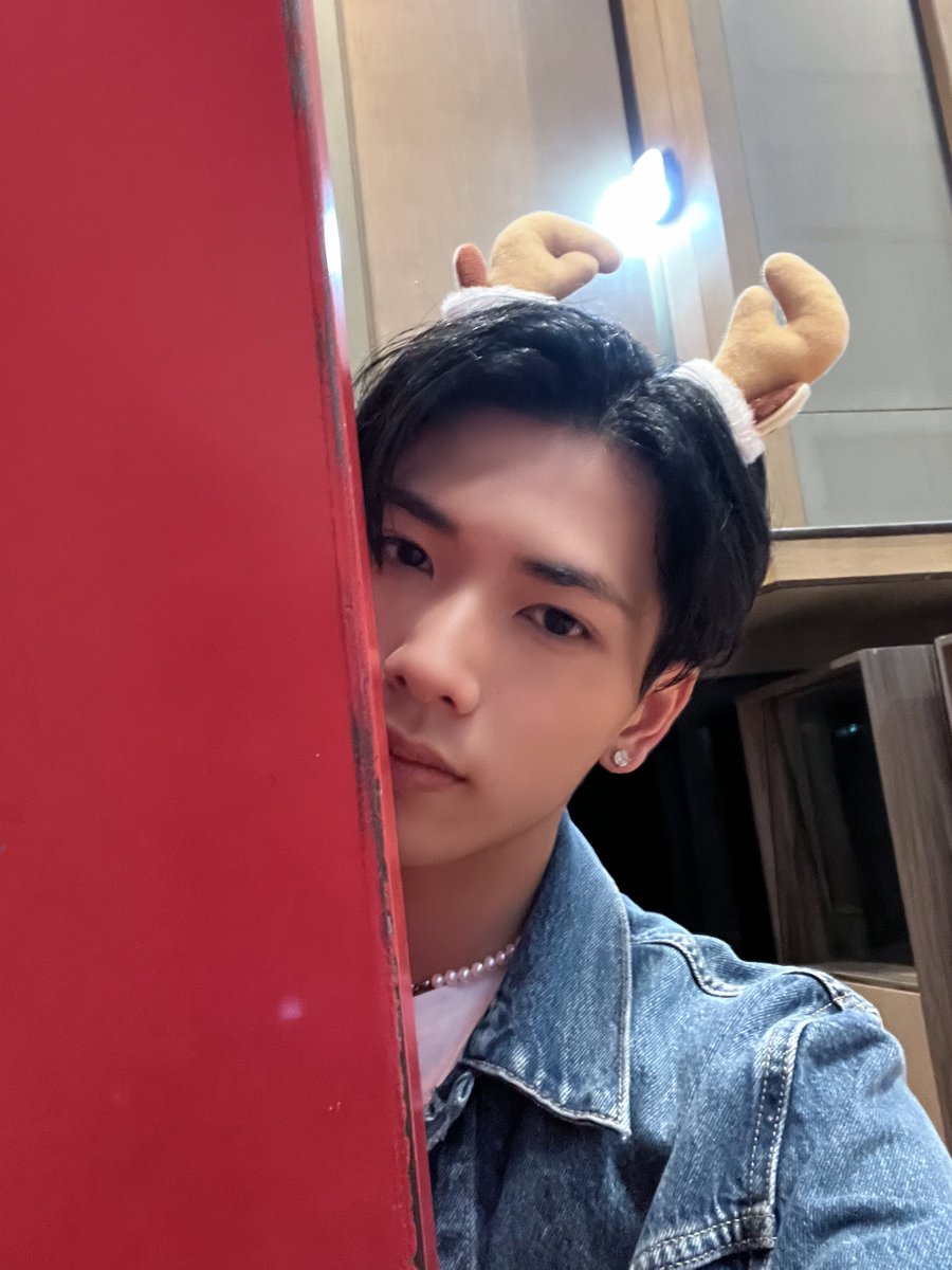 psyfe_official's tweet photo. 🎄𝑴𝒆𝒓𝒓𝒚 𝑪𝒉𝒓𝒊𝒔𝒕𝒎𝒂𝒔🎄

Christmas Selfie - KOKORO

#PSYCHICFEVER
#サイフィ
#KOKORO
#Christmas https://t.co/xQLuHP2JoR