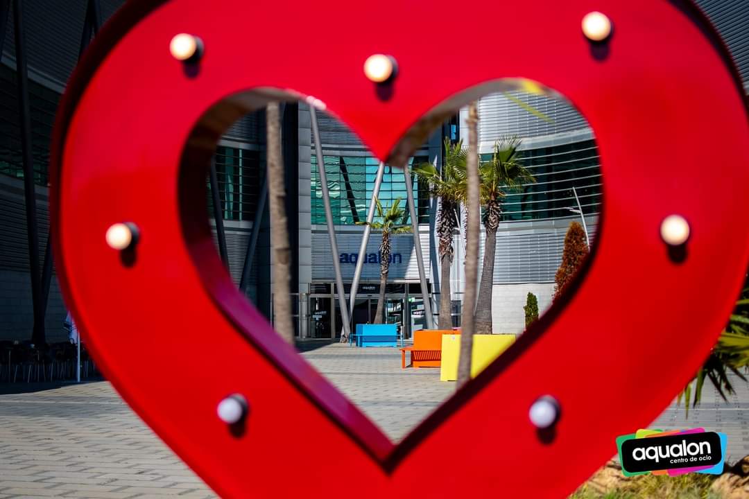 ‼Feliz Navidad‼

🎅Disfruta de este bonito día en Aqualon, con el mejor ambiente.

🎄Muchos planes te esperan.