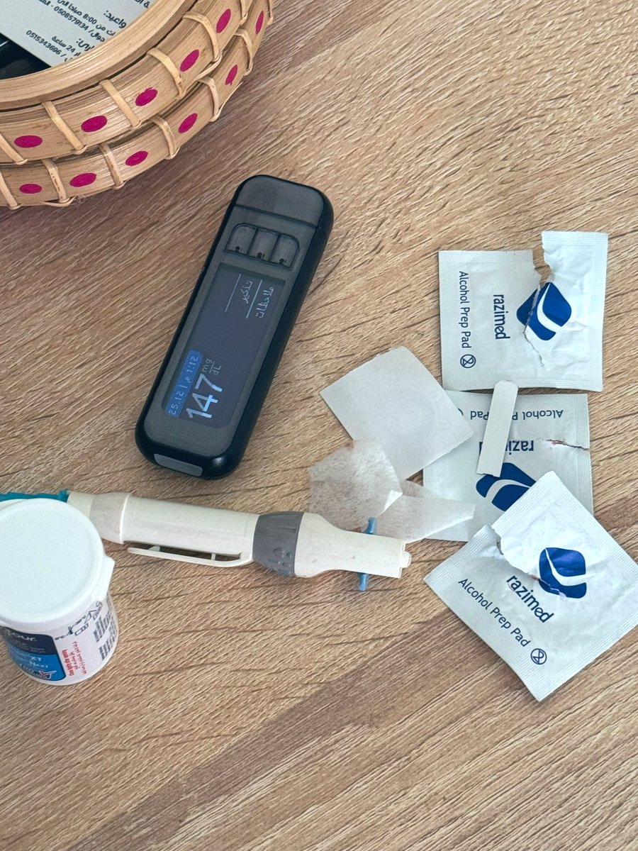 1LadyofLaura's tweet photo. • منظر يُثبت إني #T1D و لا بد منه يوميًا في كل مرة لما أرتب شنطتي👛.. https://t.co/3Ro50OuR7u