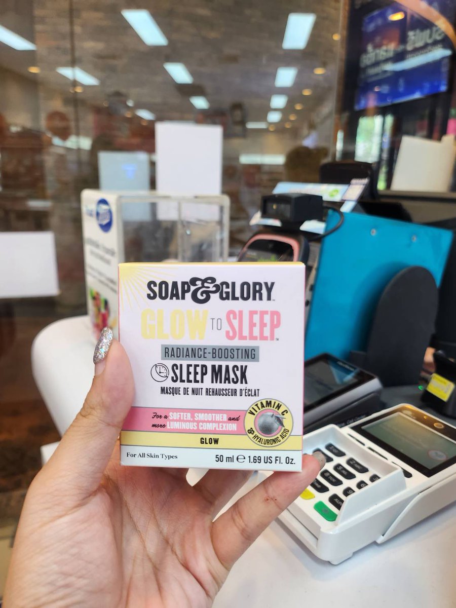 smilexjynx's tweet photo. ทุกคนรีบด่วนนนน! ตอนนี้ Boots แจกของขวัญฟรี ถึง 31 ธ.ค. 66 นี้เท่านั้น Boots มีแจกของขวัญนักแคป ใครเจอภาพนี้ตาม BTS ไหนรีบสแกนแล้วแคปหน้าจอปุ๊ป ยื่นแลกของขวัญหน้าร้าน Boots ฟรีปั๊ป! แจกของดีจริง ไซส์จริง ไม่จกตา แถมตอนนี้ มีโปรป้ายแดง Boots Mix & Match 1 แถม 1 คละได้ ทุกชิ้น ทุกแบรนด์ แบบเริ่ดมากก ของเยอะสุด แบรนด์สกินแคร์ดังๆร่วมเพียบบบ มาจัดเลยจ้า โปรนึ้ถึง 24 ม.ค. 67 นี้เท่านั้น #บู๊ทส์1แถม1คละได้ #เปย์ให้คุ้มฉลองให้ฉ่ำ #บู๊ทส์มิกซ์แอนด์แมทช์