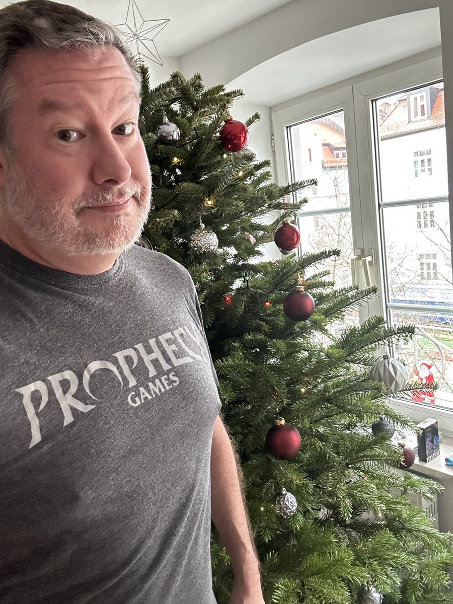 OctoOG's tweet image. Merry Christmas everyone! Grabbed my most comfortable shirt for opening presents! Hope my @ProphecyGamesNA family is having a amazing day! (Ps no comments on the gray beard! Growing it was a Christmas present for @Rajaqt1) 💖💖