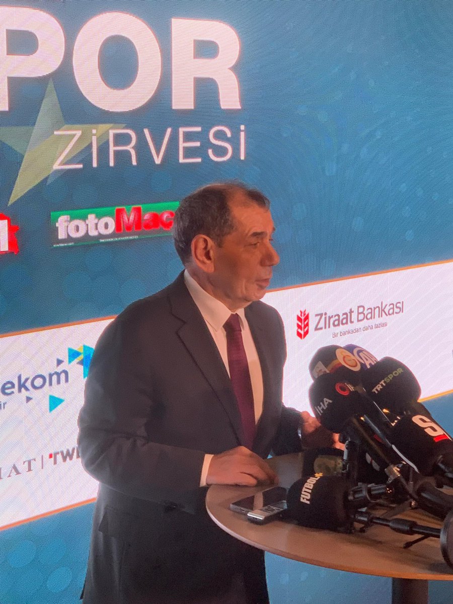 SportsDigitale's tweet photo. Dursun Özbek: Djiku, Icardi’ye sağ kroşe vurdu. https://t.co/JCSlpn7KP5