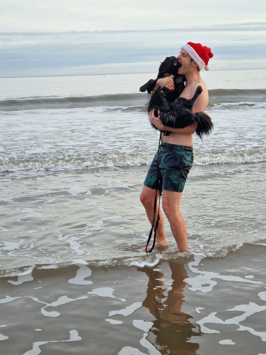 Thomas D. Bennett tweet media