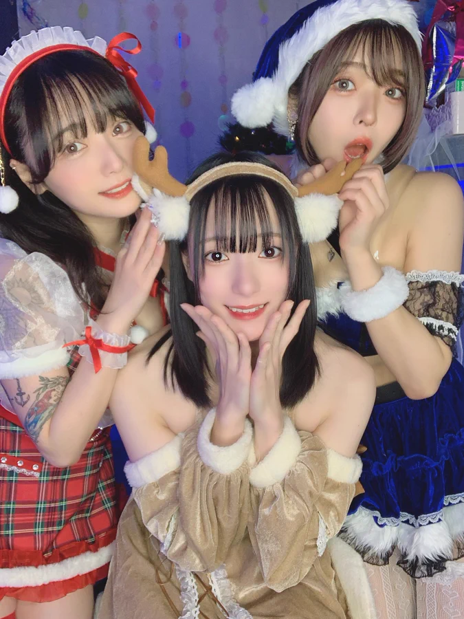 Asian girl Christmas costume