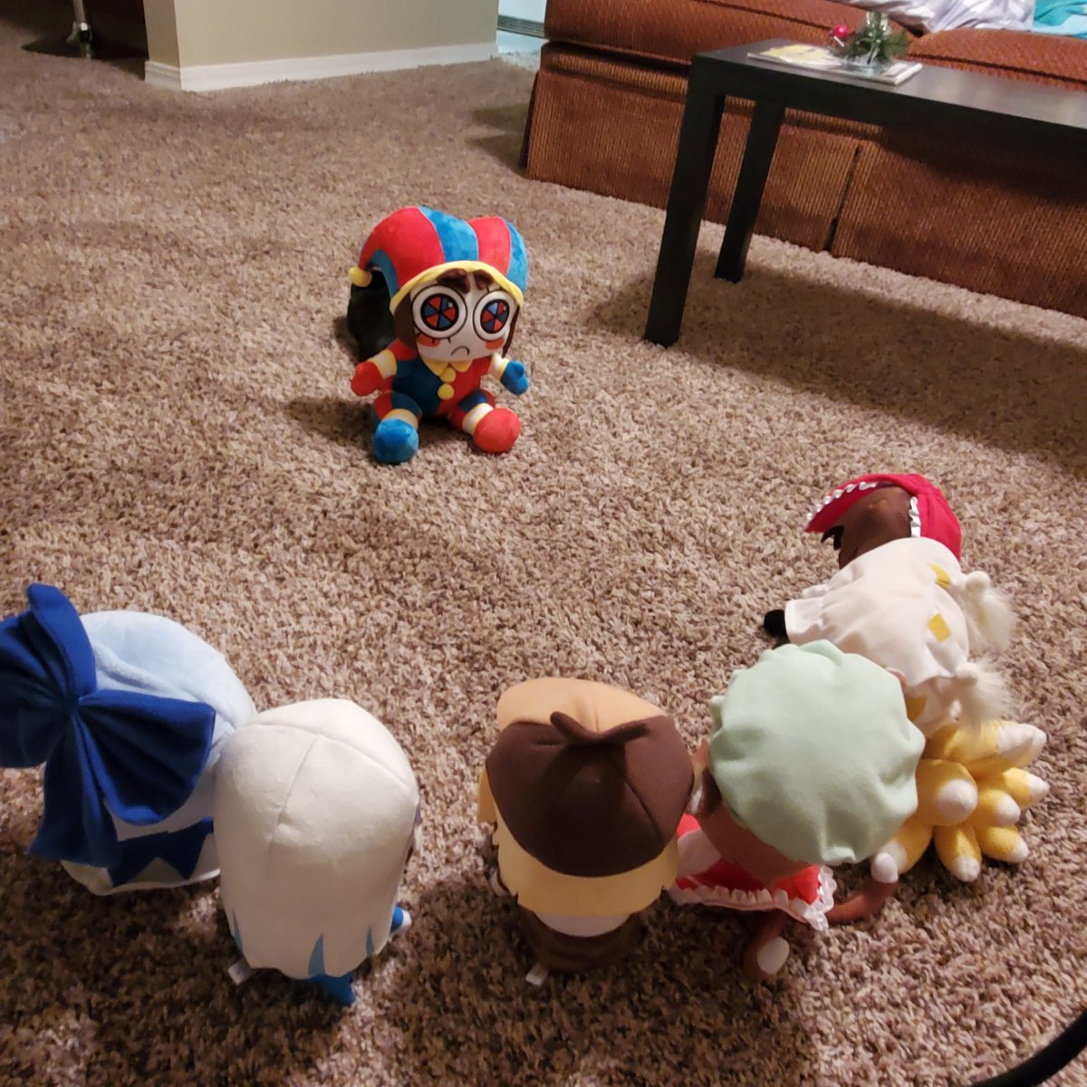 Merry Christmas and Happy Holidays! We've gotten a new member to the Fumo Family, Pomni!The council will watch her and make a decision soon.