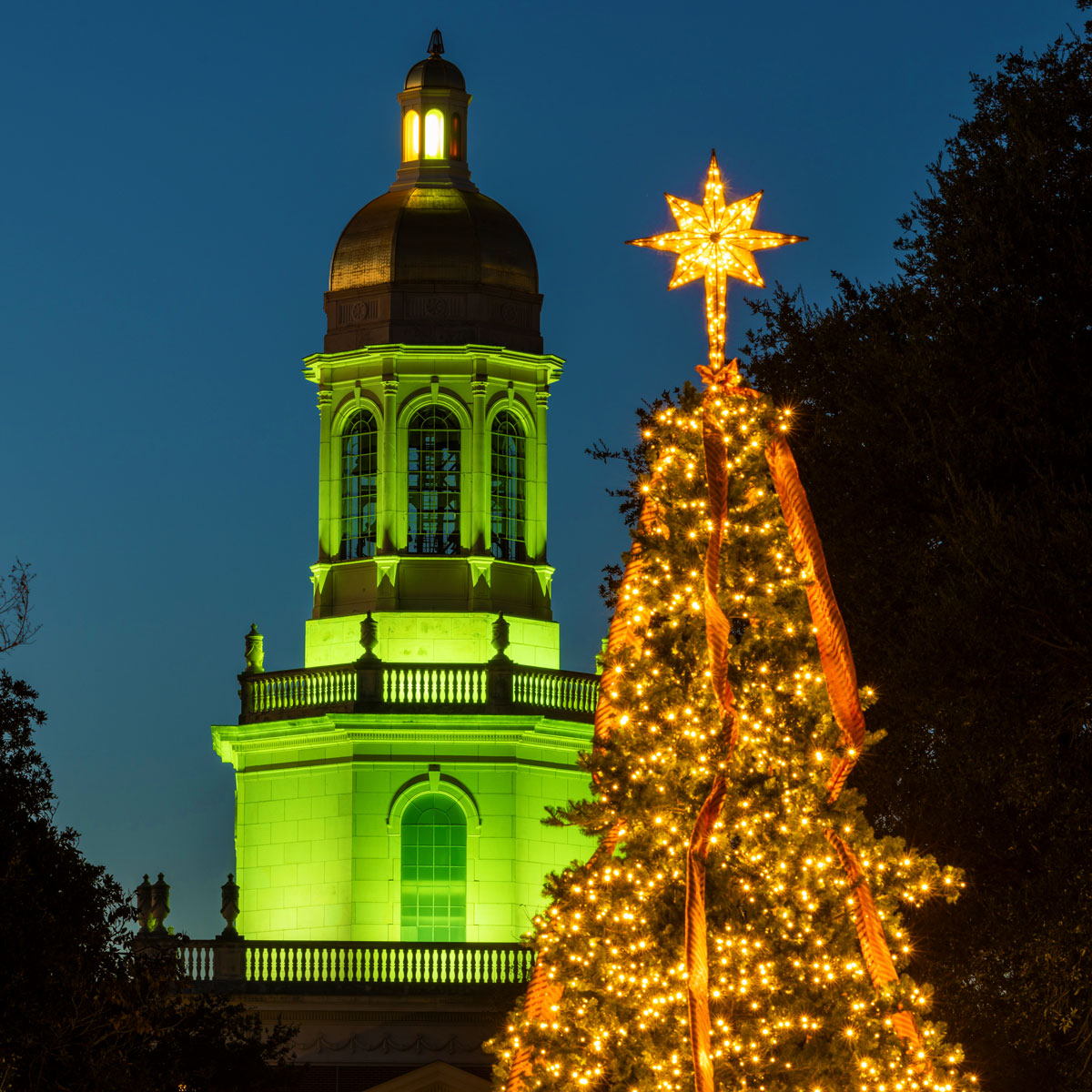 Baylor's tweet photo. "Today in the town of David a Savior has been born to you; He is the Messiah, the Lord." ✨

Merry Christmas, Baylor Family!!! https://t.co/3CWxuLhKTc