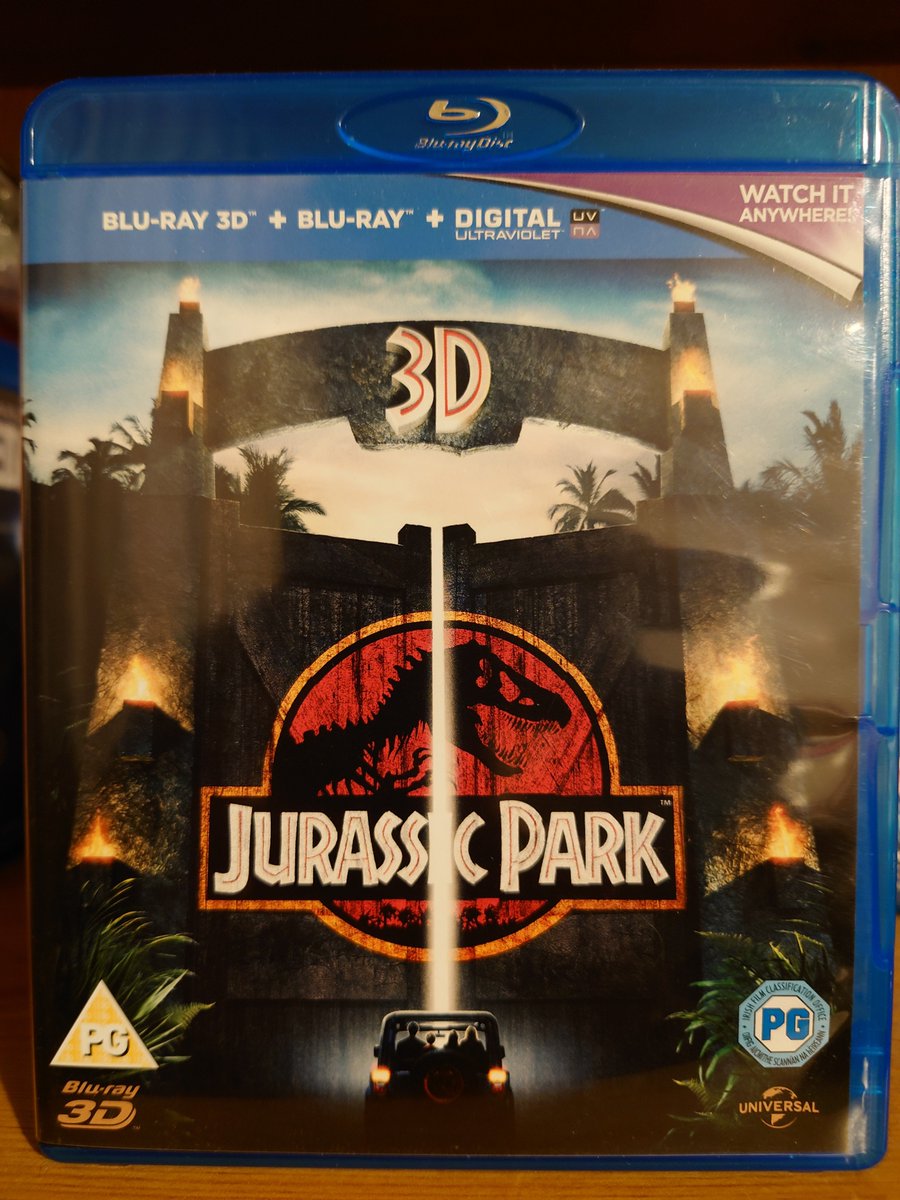 My two favourite movies of all time. #CarlitosWay #JurassicPark #Bluray #PhysicalMedia #Movies #Films #Thrillers #SummerBlockbusters