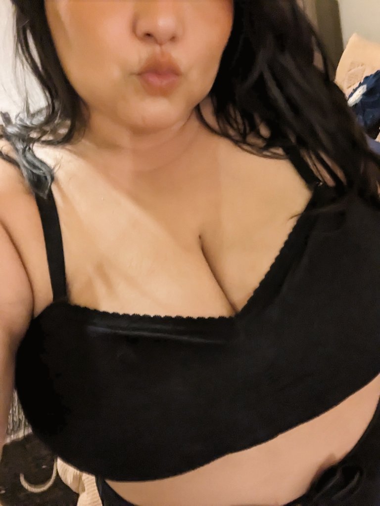 YourGoddessElli's tweet photo. It's Christmas piggies, what are you getting this Ho Ho Ho?

Findomgoddess walletpig humanatm https://t.co/XOTa4JkHMV