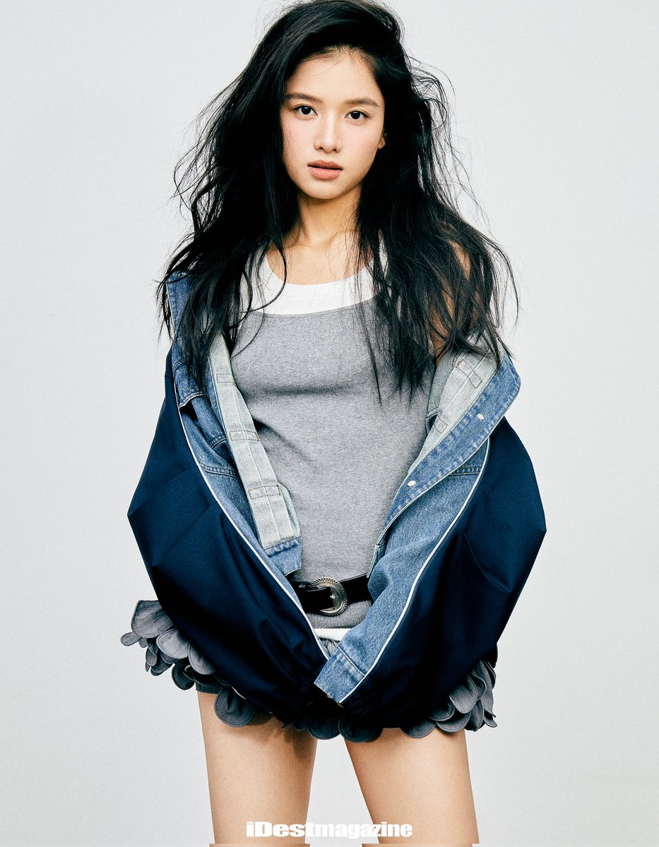 PrincessJINGYI's tweet photo. "I would think that he might not be familiar with me, so if he still If you are willing to listen to what I have to say, it will not put me on guard." #ZhangJingyi
#iDestMagazine https://t.co/BBjptcad4Q