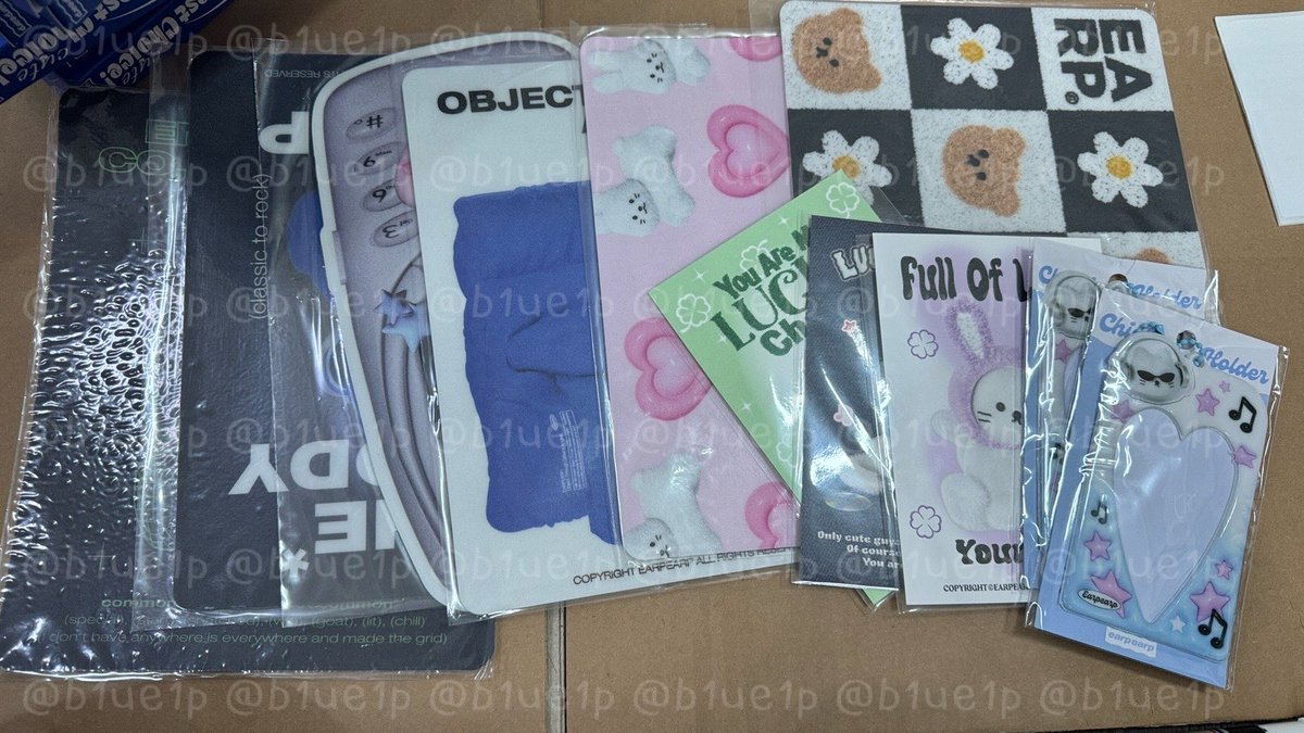 🎄earpearp black driday รอบกด30/11
ตอนนี้ของถึงบ้านเกาบางส่วนแล้วคับ รอส่งกลับไทยค่ะ #ลปupdate