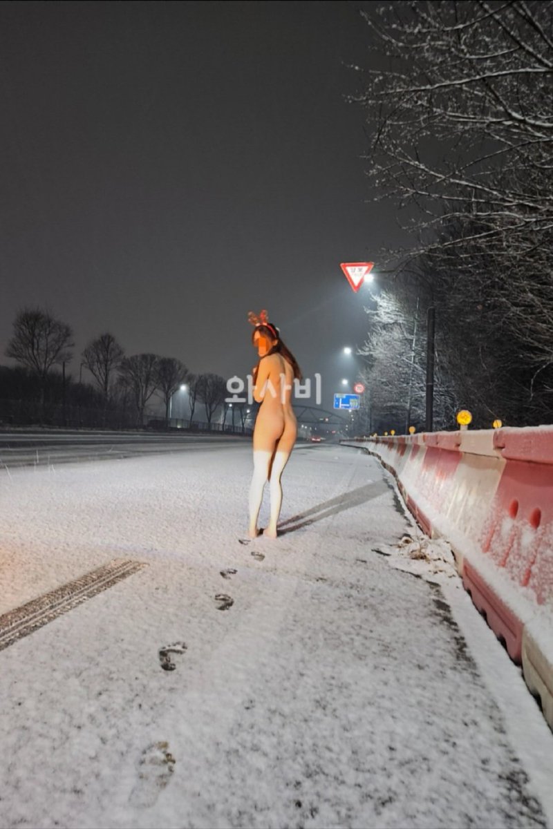 길잃은 루돌프 태워주시면
루돌프를 타실수있어요!!

#섹트 #야노 #부커만남