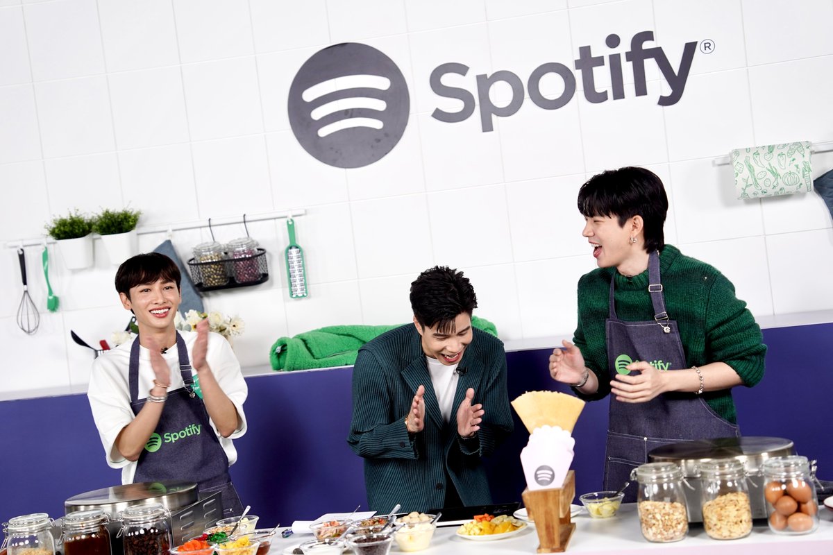 SECRET_Styled's tweet photo. ฟินหูฟินใจ! ผู้ใช้งานพรีเมียมของ Spotify จากทั่วโลก
ร่วมฟินไปกับ Fan Meet สุดพิเศษกับ ‘ออฟ-กัน’
.
📍อ่านต่อ: https://t.co/65mnaex0I8
.
#OffGunSpotifans
#SecretNews94 https://t.co/l1y20MP2jK