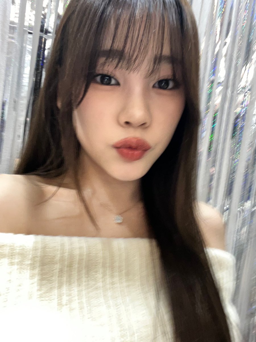 마우미 즐거운 성탄절 보내깅🎄❤️

#첫사랑 #CSR #시현 #SIHYEON