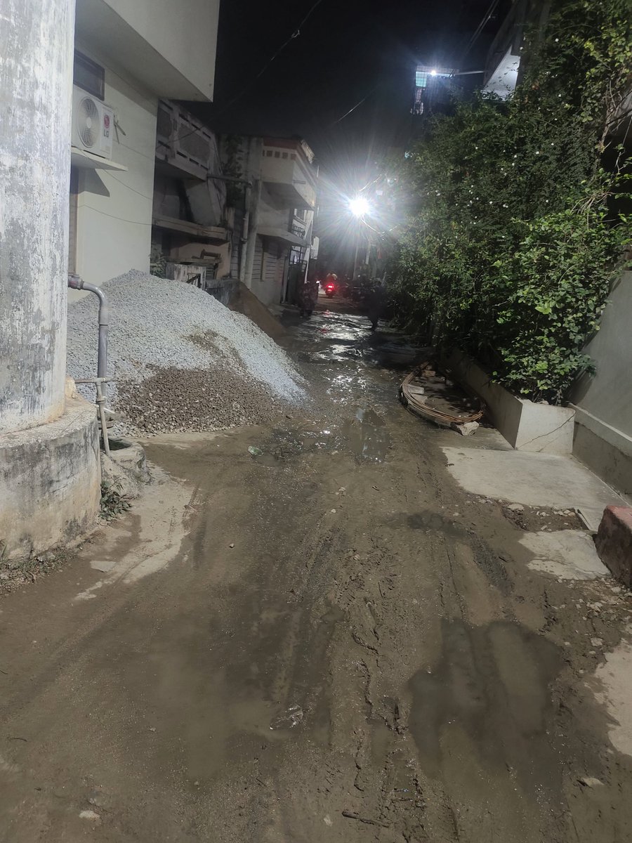 VenuRed10875552's tweet photo. Sir, this is the situation of our lane since 8 months and no one is responding Lot of mosquitoes,Bad smell,Small kids are there In this covid season pls do needful
Loc : 4th Right, Avenue 2, Mangapuram colony, 4th division Meerpet HB Colony GHMC
@DC_Kapra @GHMCOnline https://t.co/bEl1GRqz7v