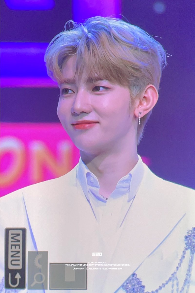 520_zhanghao's tweet photo. 231225

아미친손떨려....
장하오얼굴.........
#장하오 #ZHANGHAO #章昊 #ZEROBASEONE https://t.co/Fzy5ZvJT6T