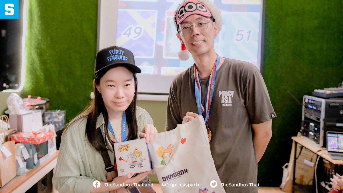 TheSandboxThai's tweet photo. 🎁 และที่พลาดไม่ได้ คือการประกวด The Best Customer พร้อมรับเงินรางวัลสูงสุด 100 $SAND กันไปอีก ✨
#CryptmasParty #TheSandbox #TheSandboxTH #SANDFam #SANDFamTH #NFT https://t.co/lRABvEZ8zB