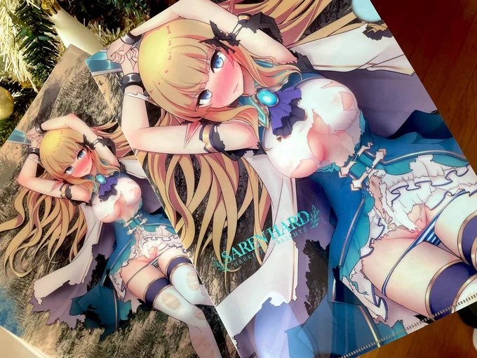 クリアファイルきた!!同じ印刷所さんだけど、発色いつもより数段良い気がする!青系だから!?左が裏で、右が表です(`・ω・')新刊セットに付きます! 