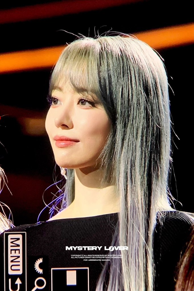 39MysteryLover's tweet photo. 231225 SBS 가요대전
메리 크리스마스🎄🩶
#LE_SSERAFIM #르세라핌 #宮脇咲良 #SAKURA #사쿠라 #ックラ https://t.co/YvTJ4oIRPu