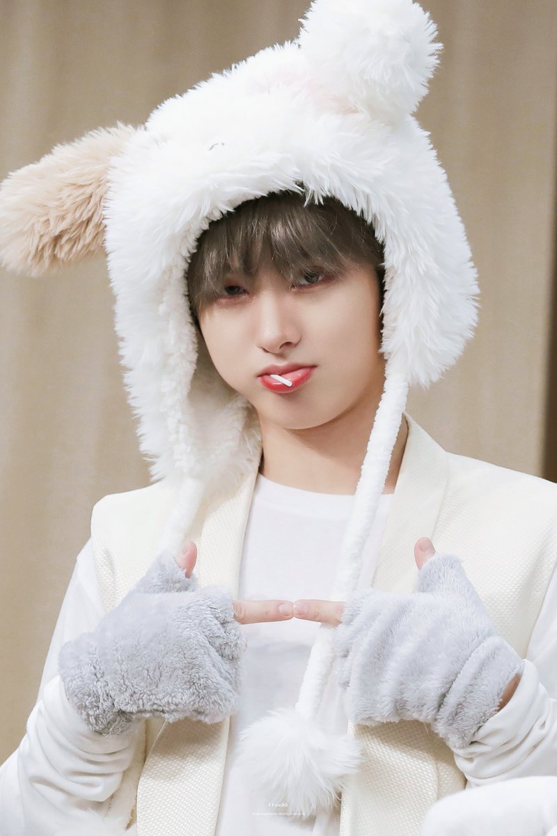 11uv20's tweet photo. 231203 한비니똑땅해ㅜㅜ

#FANTASYBOYS #판타지보이즈 
#이한빈 #LEEHANBIN https://t.co/s9CDt9YppY