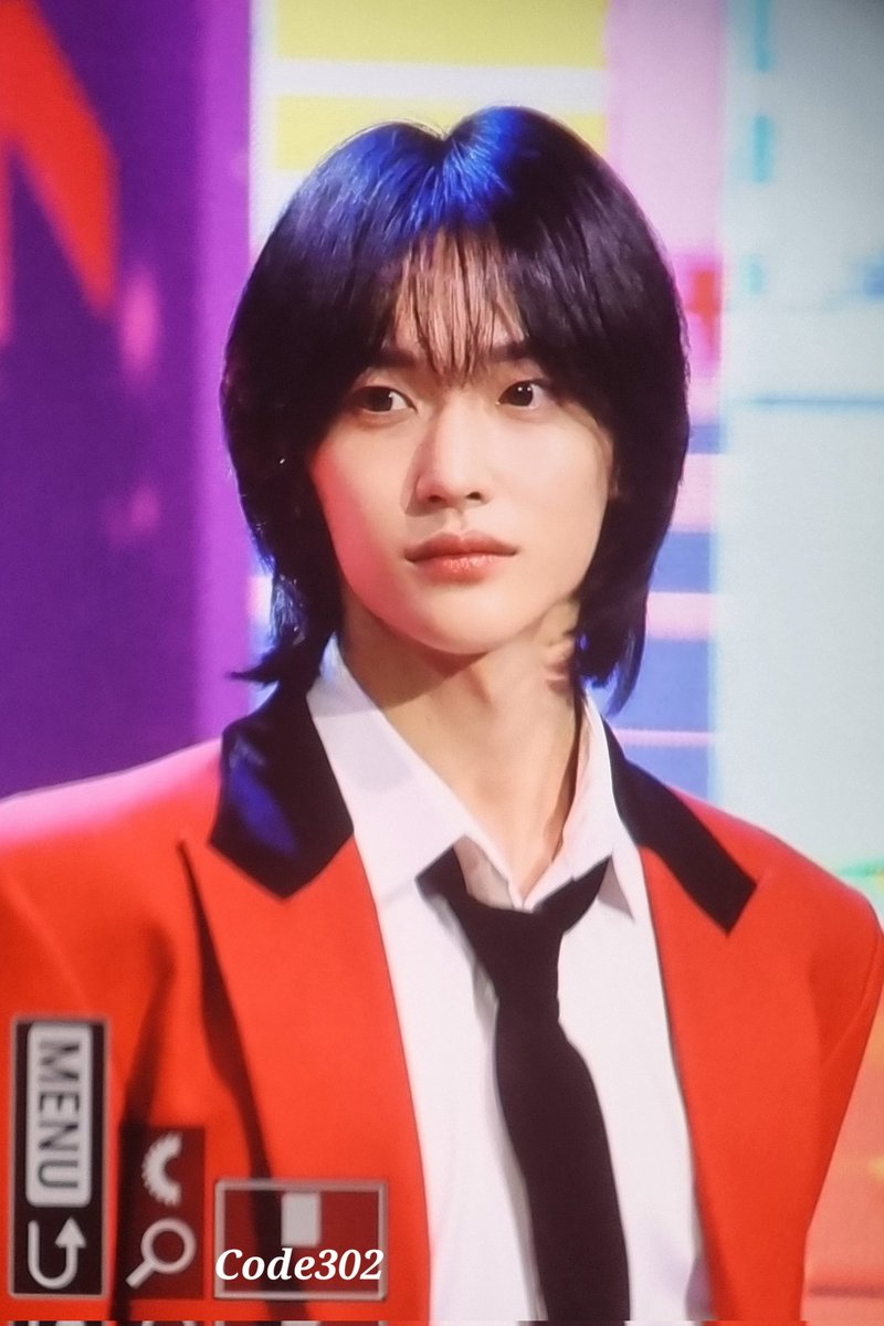 302Code's tweet image. 231225 SBS 가요대전 레드카펫

#RIIZE #라이즈 #원빈 #WONBIN