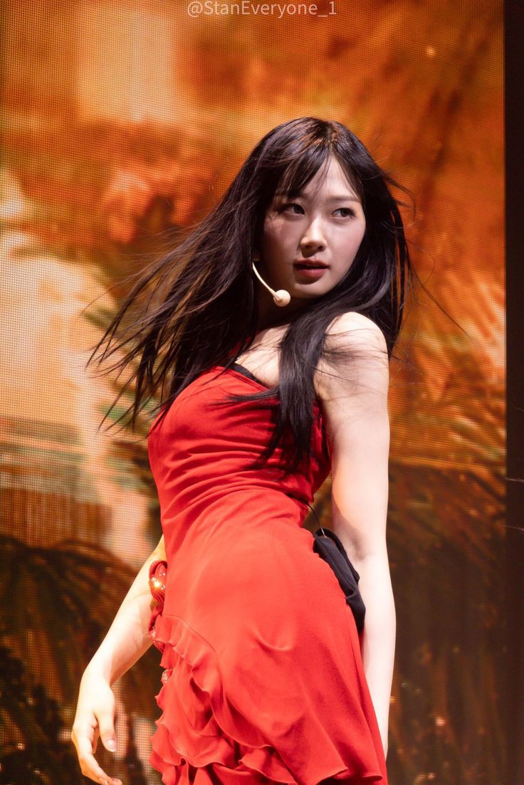 aericiouss's tweet photo. giselle in a red dress >>>>>>>>> https://t.co/W56dDU7BmQ