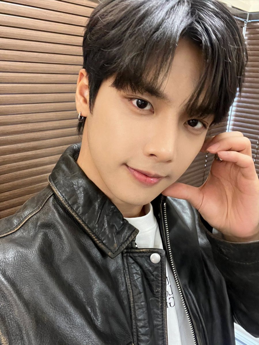 [#재준] 메리크리스마스🎄

#티에이엔 #TAN #JJ_FILM