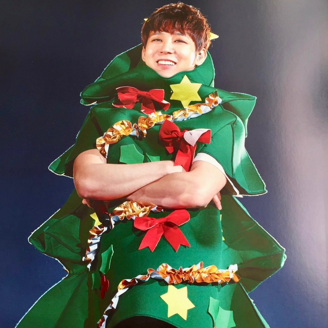 SzSamira's tweet photo. Merry Christmas to the Park family and fans.

My wish for 2024 is seeing YU
love YU
#박유천 #ユチョン #朴有天 #ParkYuchun  #ยูชอน #parkyoochun https://t.co/P1doCouMkV