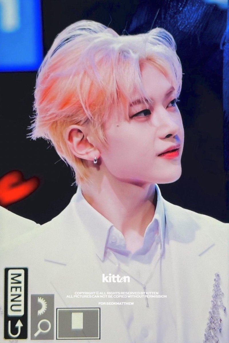 231225 마음이 너무 좋다..
#석매튜 #SEOKMATTHEW #ソクマシュー #ZB1 #제로베이스원