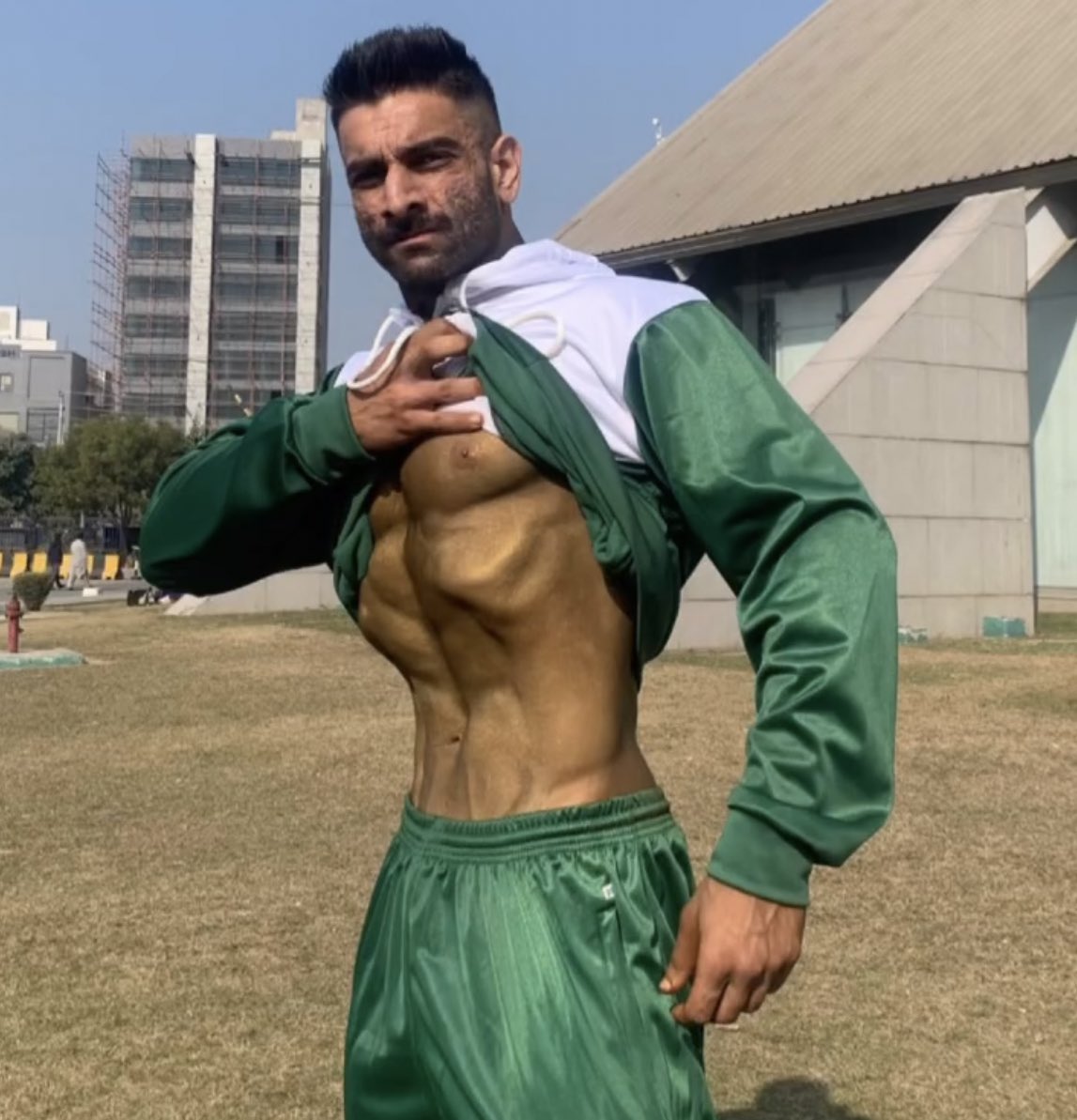 Kinkbomb tweet media