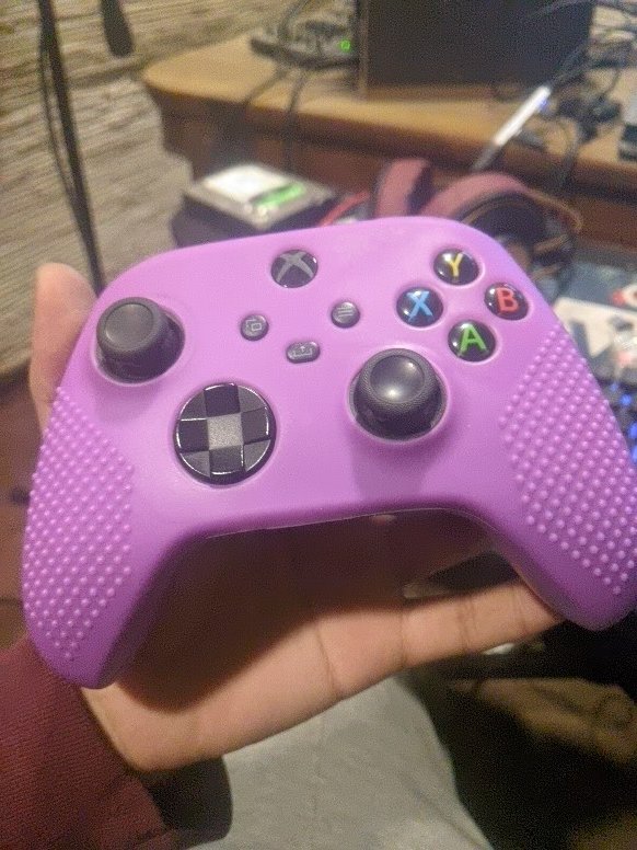 izerpermanente's tweet photo. @amazonIN @MicrosoftIndia bought a controller in July, still pursuing seller fraud on this as the warranty expired way before expected (as offered under microsoft's own terms), now amazon escalation officers say the proof isn't enough from the official warranty checker, I need... https://t.co/OnYDqvfiFx