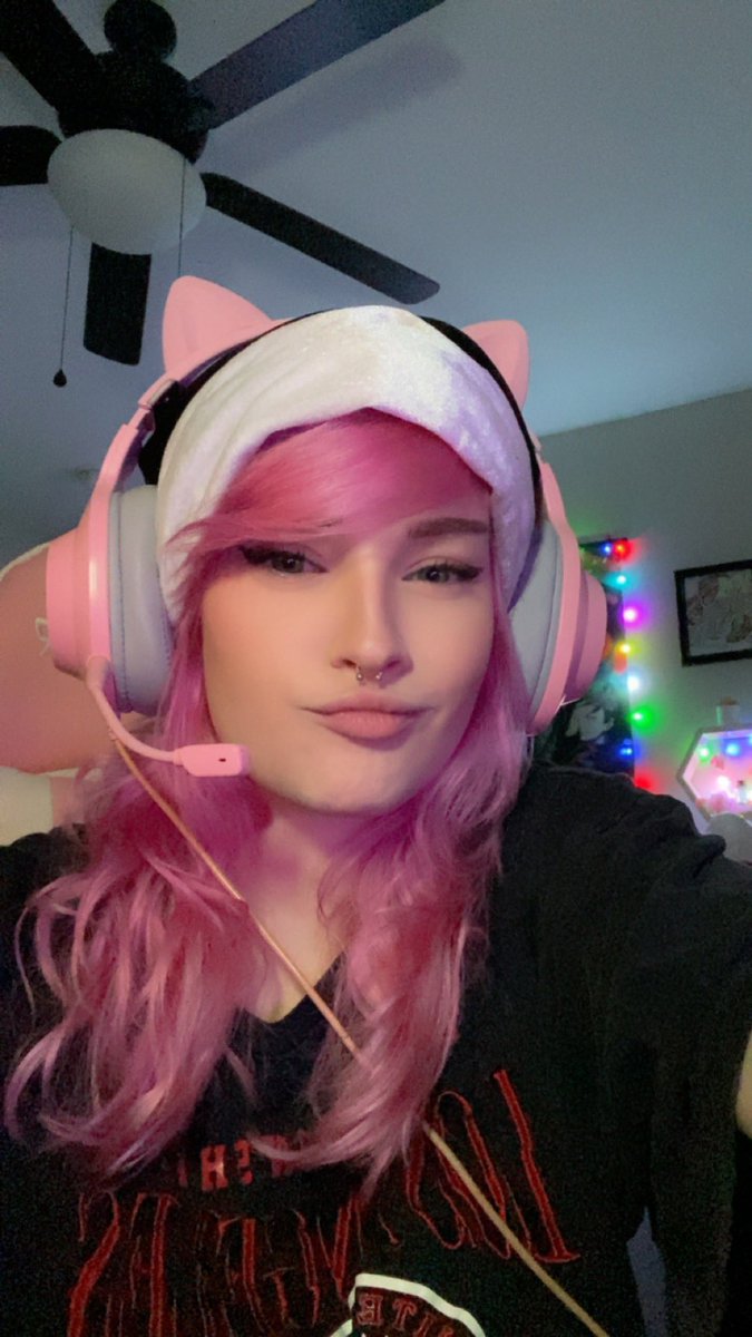 Omikiwee tweet media