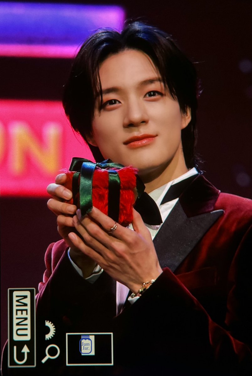 JamJar0423's tweet photo. 231225 #제노 #JENO #NCTDREAM #NCT https://t.co/BxYeKeYNvW