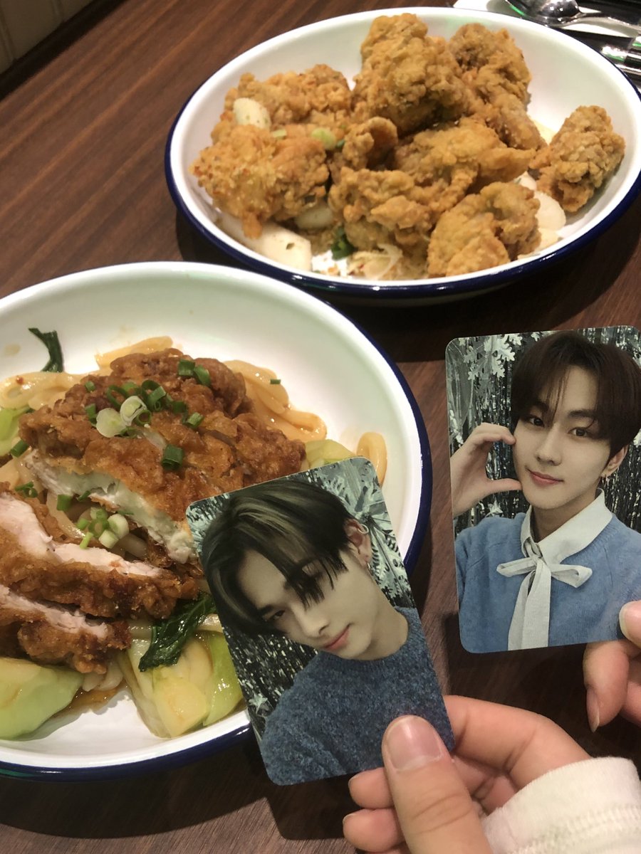 🎄🧑‍🎄❤️
 
#니시무라_마니무라
#양양쩝쩝