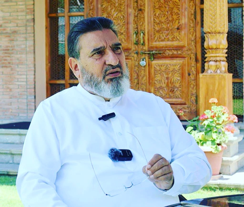 SMAltafBukhari's tweet photo. Grieved to know about the death of two persons and injuries over to a dozen others in tragic road mishap in Reasi. I extend my heartfelt condolences to the bereaved families and pray for a speedy recovery of the injured persons. Urge the authorities to ensure that the bereaved families are duly compensated and the injured persons provided with the best possible treatment.