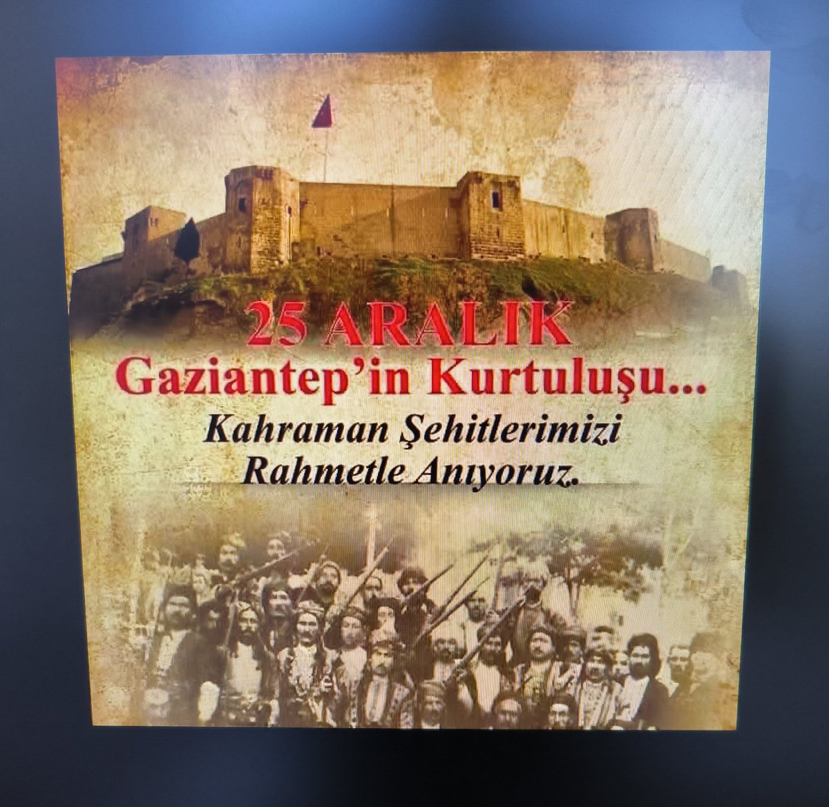 aakaslan27's tweet photo. "Antep bize mezar olmadan düşmana yâr olmaz" diyen Antep'li şehit ve gazilerimizin ruhları şâd, mekânları cennet olsun. 
#Gaziantep #antep #ayintap https://t.co/uUyqYU9k8X
