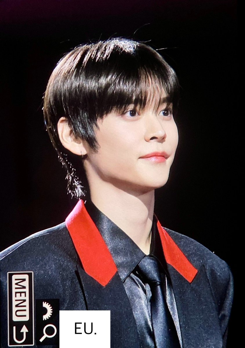 231225 가요대전 레드카펫 #은석 

올해 크리스마스도 함께 🎄✨

#라이즈 #RIIZE #EUNSEOK