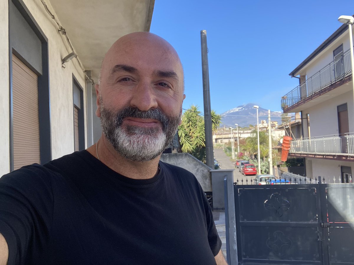 Sotiris5574's tweet photo. Un Natale quasi estivo in Sicilia. Auguri di buon Natale a tutti 🎄 https://t.co/TJqfY86zWd