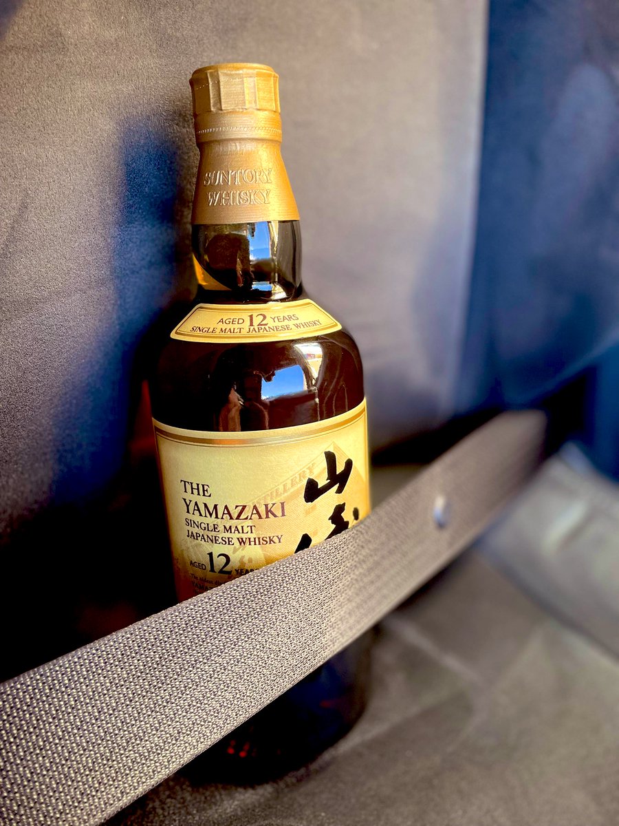 toshiromichan's tweet photo. 初対面の12を連れてサウナ行って帰ってきました。
#やまや
#山崎12年
#サウナ
#Ftuuli
#Fトゥーリ https://t.co/CoBakSoLPu