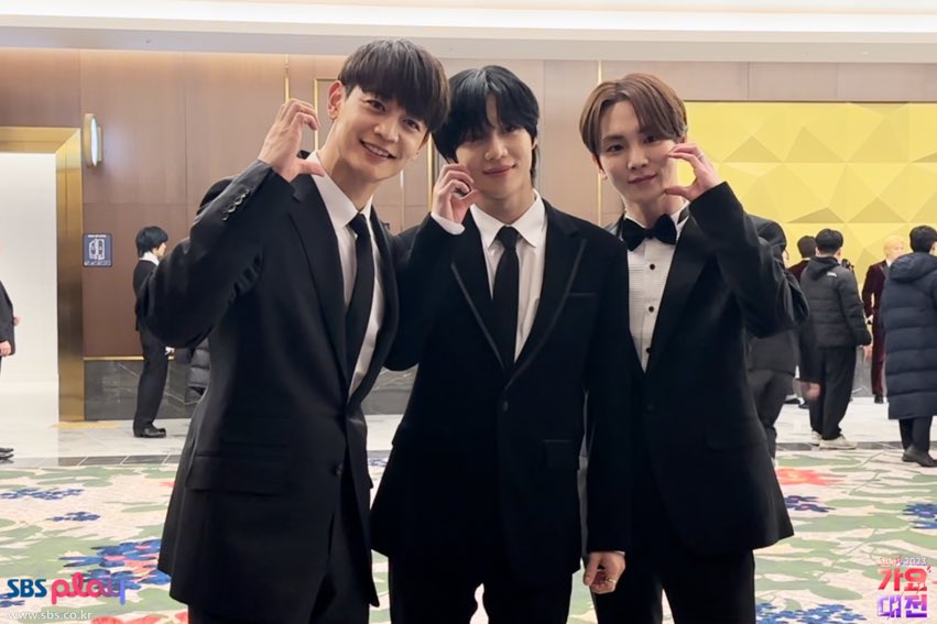 serenadefshinee's tweet photo. 존재가 기특해요🫳🫳🫳🫳🫳🫳 https://t.co/Bly7vQVRVq