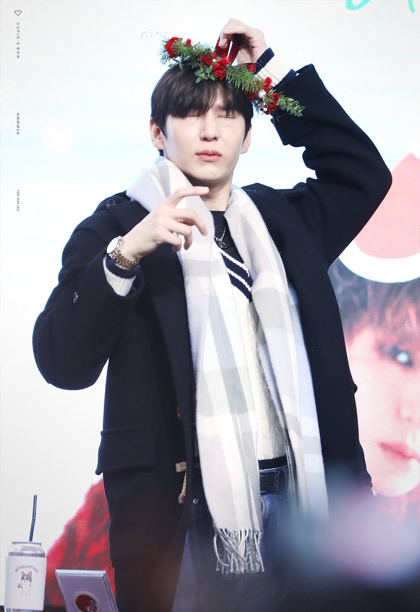 1110cupids_bow's tweet photo. 231224 메이크스타 팬사인회 #빅스 #VIXX #정택운 #레오 #LEO #CONTINUUM #Amnesia @JUNGTW_LEO

우리 특별한 고양이.. 메리크리스마스 😹🎄 https://t.co/z6Wy688sK9