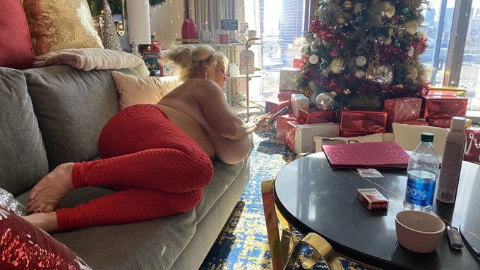 Merry Christmas 🎁🎄 to all my friends and X followers. #MerryChristmas #HappyHolidays https://t.co/kE<a href="/tag/merrychristmas"class="tags"><span>#merrychristmas</span></a><a href="/tag/happyholidays"class="tags"><span>#happyholidays</span></a>