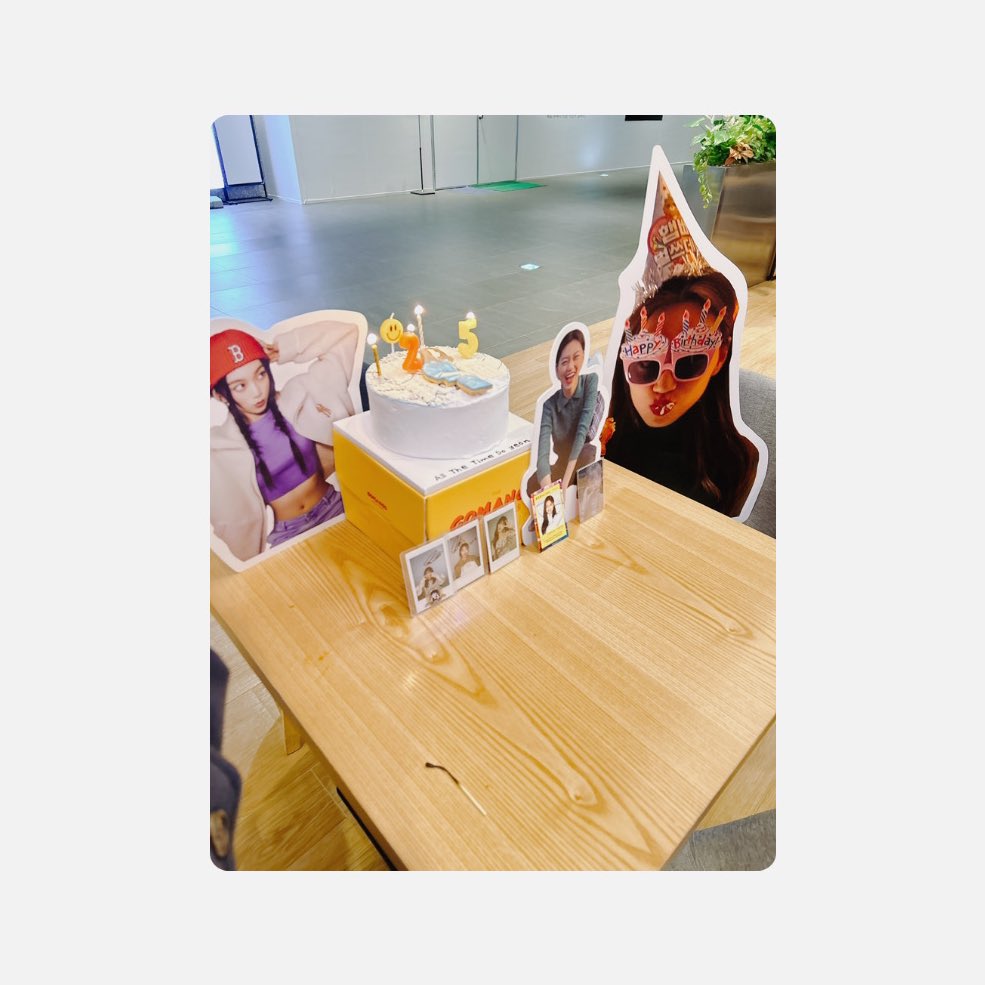 어제부터 코로나 걸려서 도쿄에서 크리스마스 하나도 즐기지 못 했는데 서울에서 키링들이랑 미리 즐겼으니…!😂
사진은 이제야 올리는 한국키링들이랑 만든 추억들🫶🏻

((라디오 가시는 분들 부러워용ㅜㅜ))