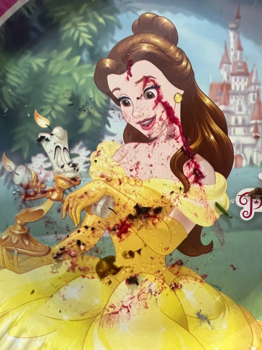 iloveSaintJimmy's tweet image. Есть вишневый торт на тарелках с принцессами было не лучшей идеей