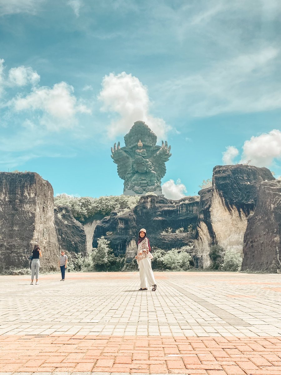 mardiaheyyy's tweet photo. 10 Rekomendasi Hotel di Bali yang terjangkau buat liburan bareng besti! ✨

Save dan share ke temen2 kamu biar rencana liburan tahun depan beneran terencana gak cuma jadi plan aja. 😂😂 https://t.co/5R6OvGP6Lh