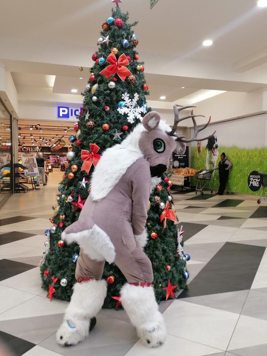 Merry Christmas 🎄🎁 ! Have some #fursuitbutt