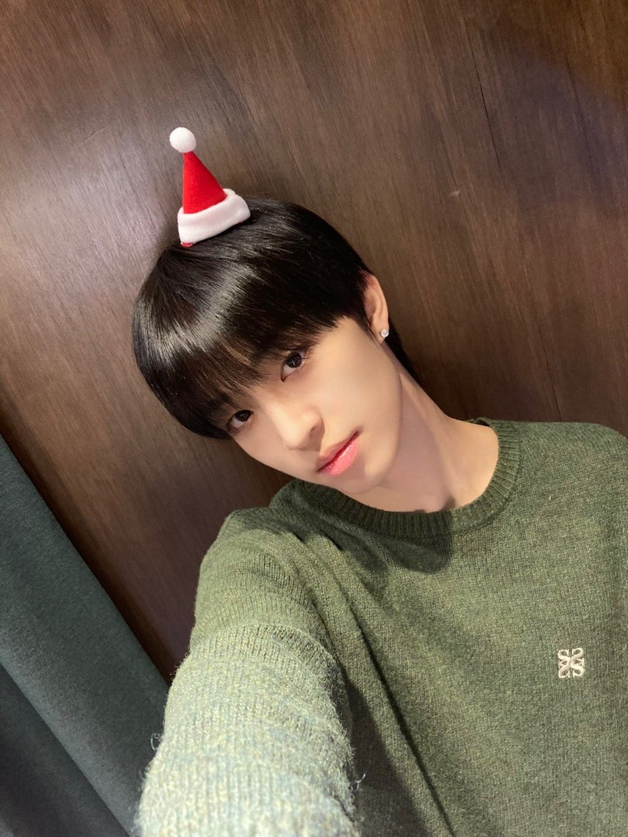 [#석락원]
보트 모두 행복한 크리스마스 보내요~❤️💚🎄

#ATBO #에이티비오
#SeokRakwon