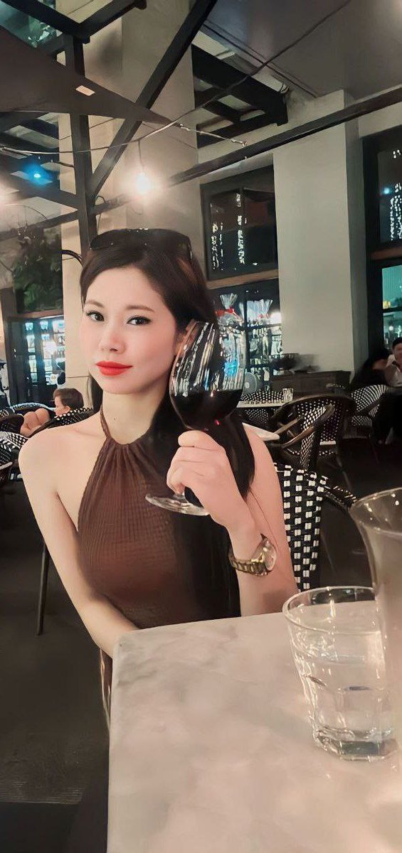 Merry Christmas
#Patek Philippe #aquarium #salon