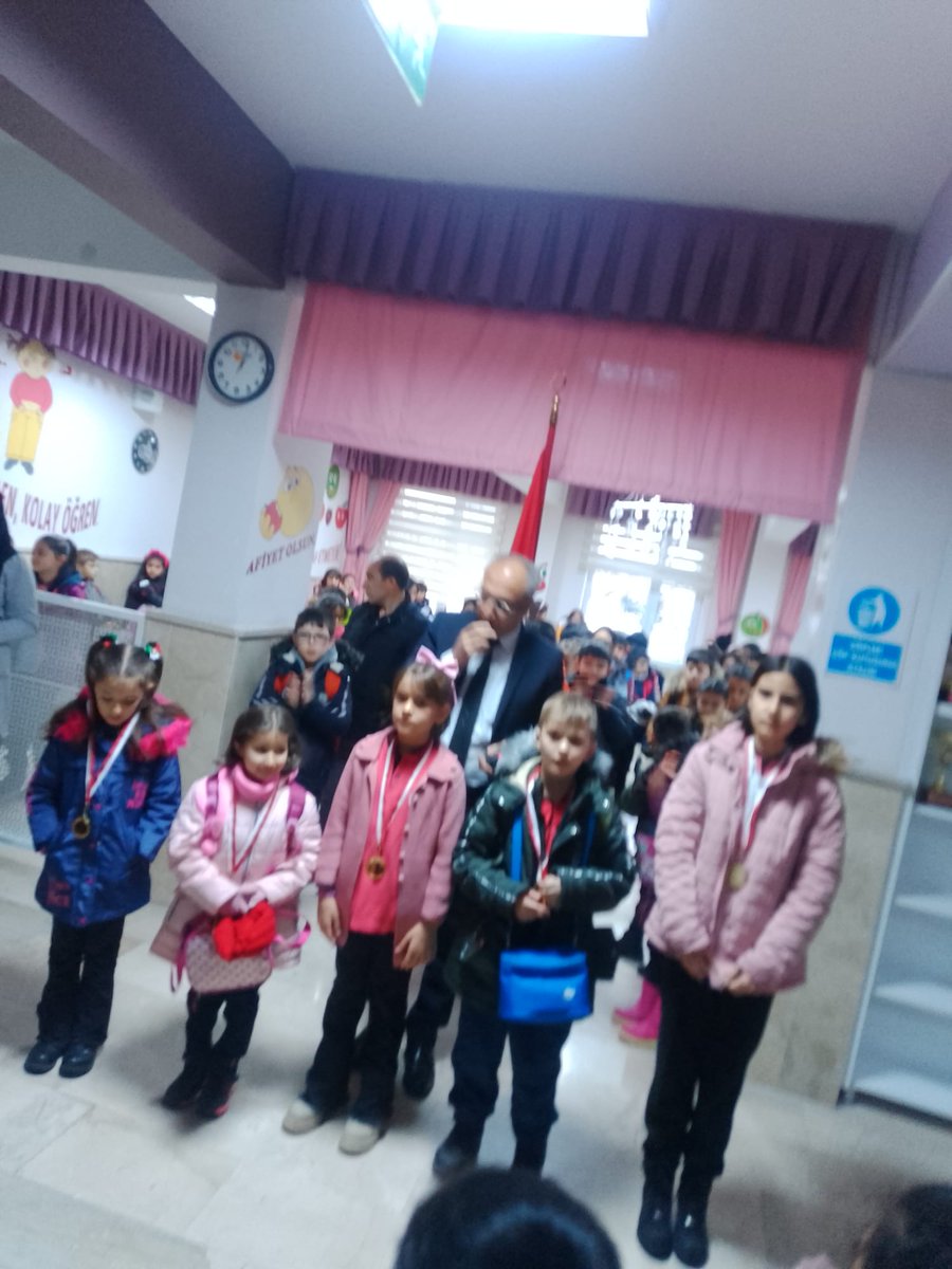 IlkokuluSeyh's tweet photo. Okulumuzda yapılan Merhamet ve Yardımseverlik konulu şiir ve resim yarışmasında ödüller sahiplerini buldu (Açıklama üçüncü resimde)
#sivasvaliliği #sivasmem #sivashedefprojesi #sivashedef #sivasmirasprojesi #miras
@sivasvaliligi
@sivasmem
@valisimsek
@necatiyener_ https://t.co/PocDYEvIUe