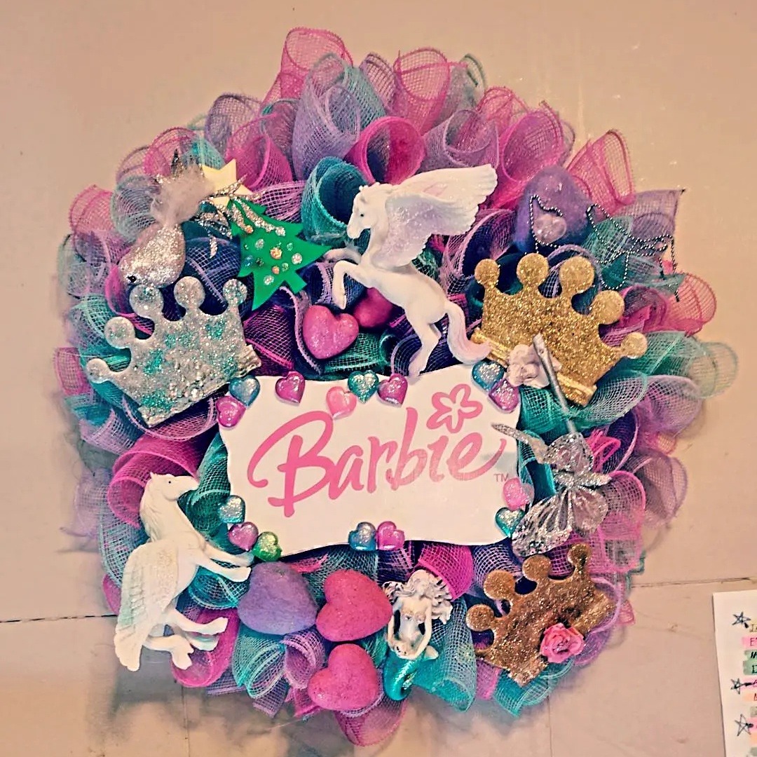 TiaHauserNYC's tweet photo. #MerryChristmas #Barbie #Pink #y2k #mcbling 🩷🎄❄️⛸️👑 https://t.co/1XRRUBzhV4