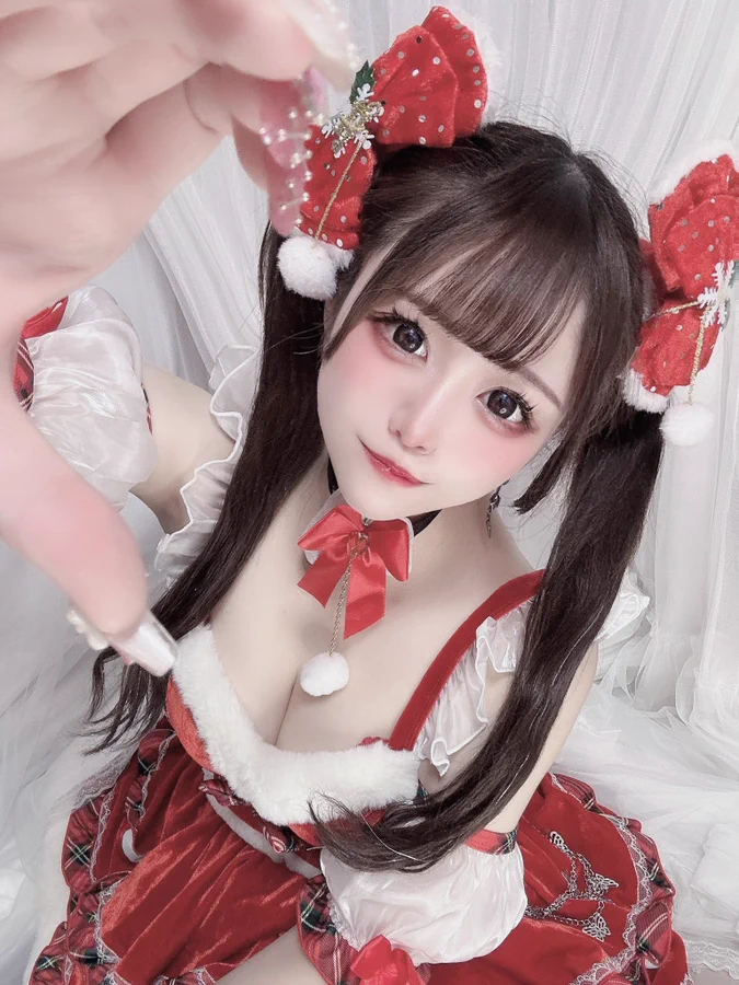 Asian girl Christmas costume